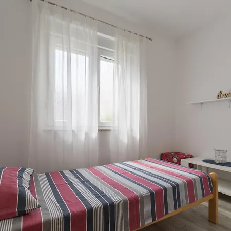 Lena Apartamento Pula