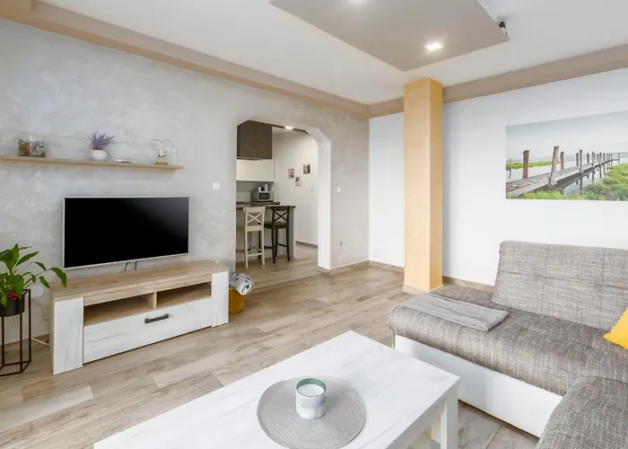 Lena Appartement Pula
