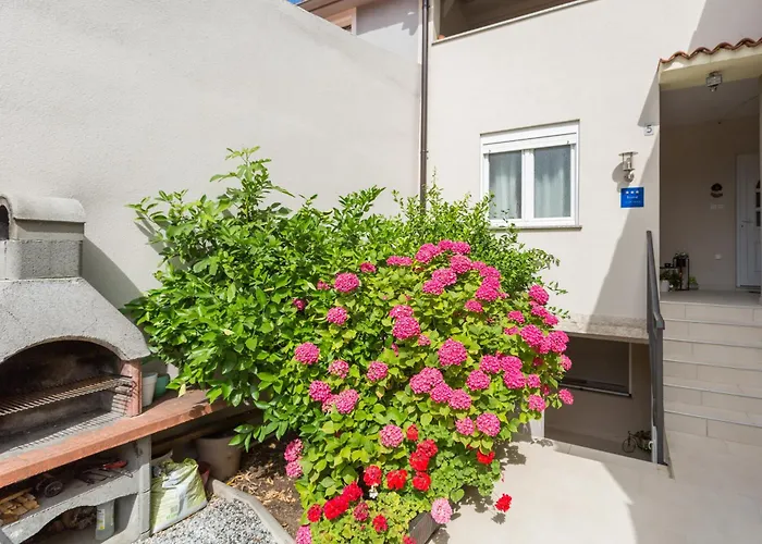Apartment Lena Pula