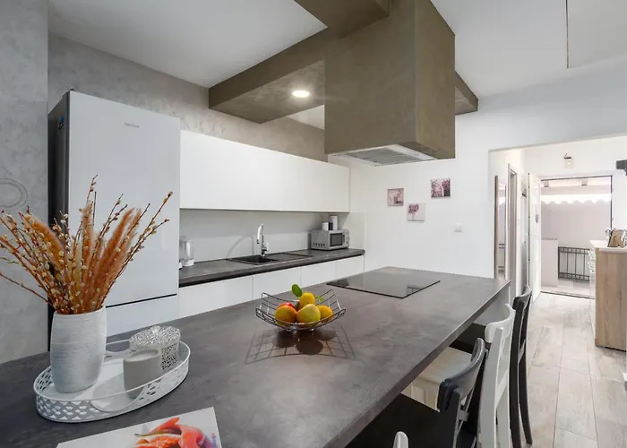 Lena Apartment Pula