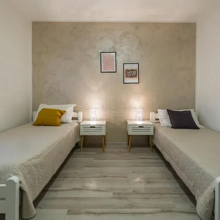 Apartment Lena Pula